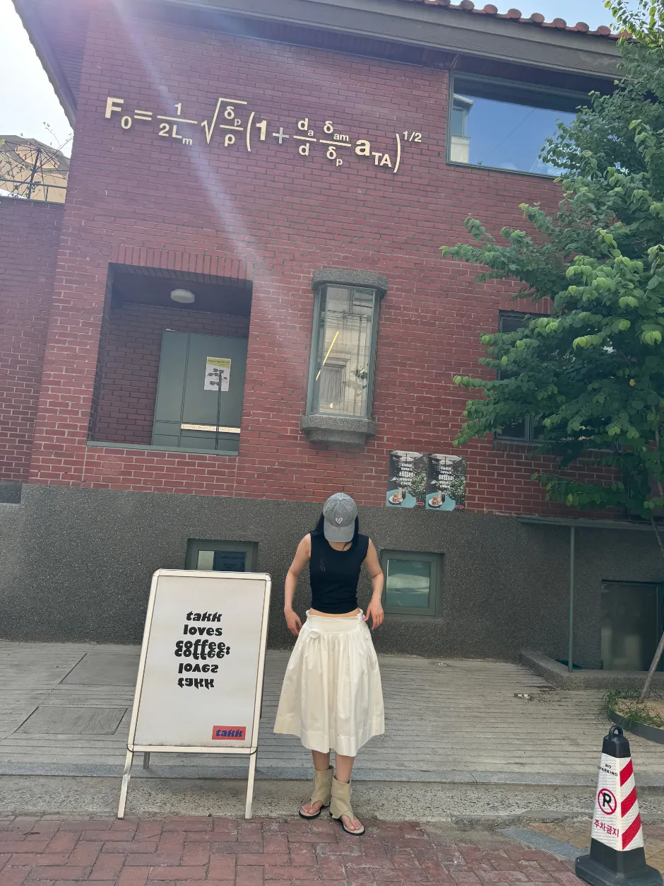 드레스 모델 착용 이미지-S1L15