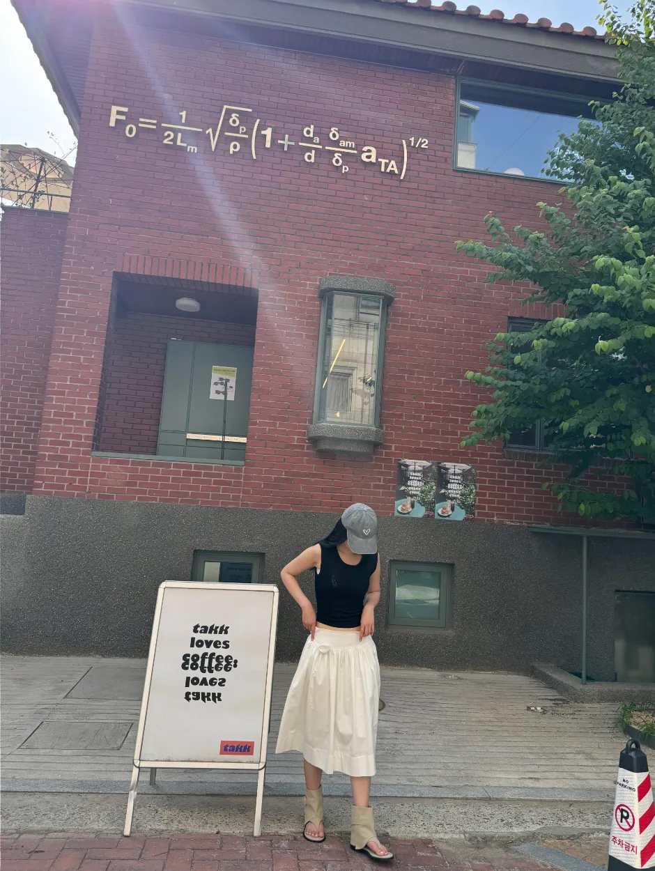 드레스 모델 착용 이미지-S1L16
