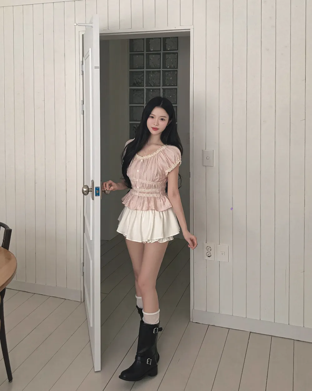 화장품 모델 착용 이미지-S1L10