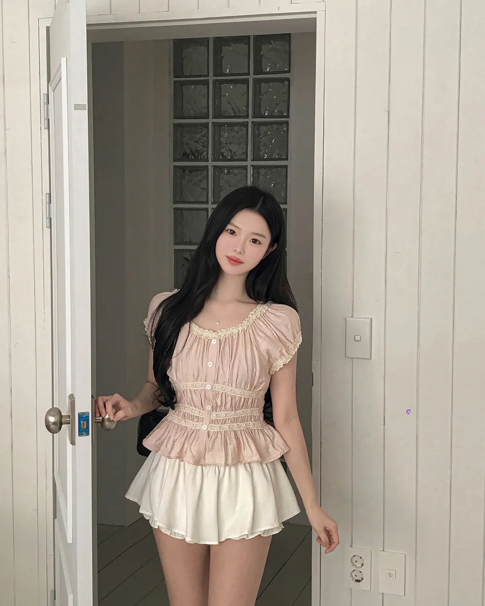 화장품 모델 착용 이미지-S1L28