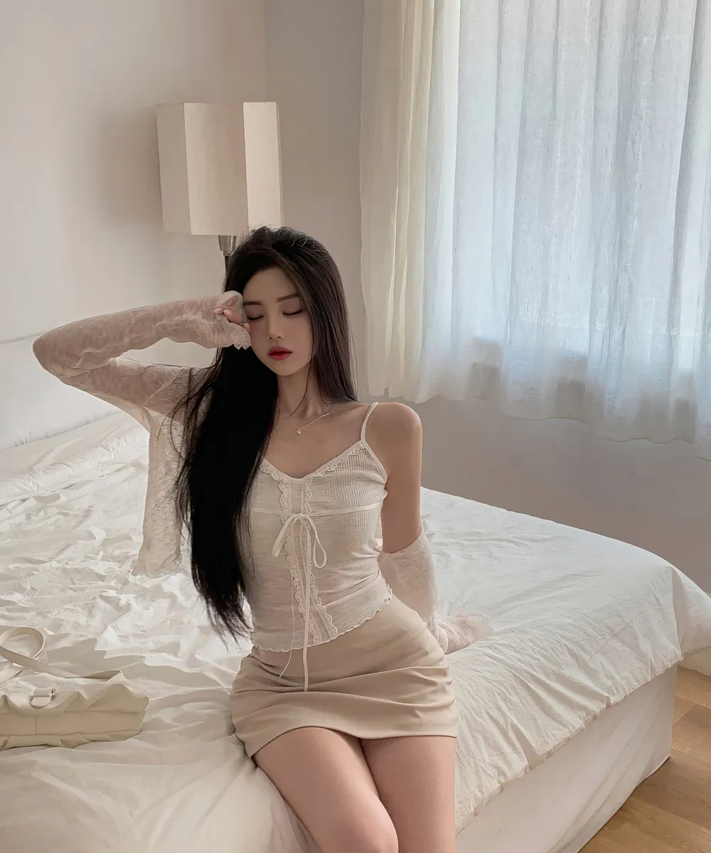 민소매 모델 착용 이미지-S2L7