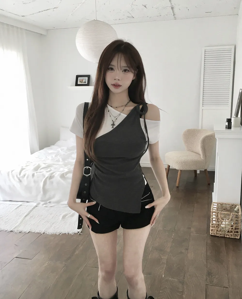 반바지 모델 착용 이미지-S3L46