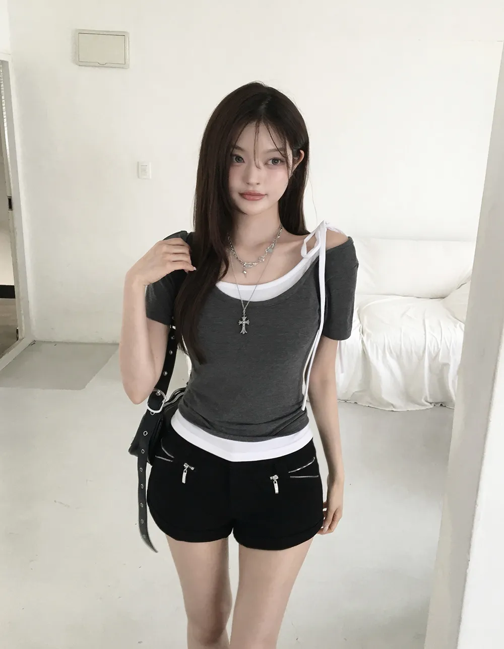 반바지 모델 착용 이미지-S3L61