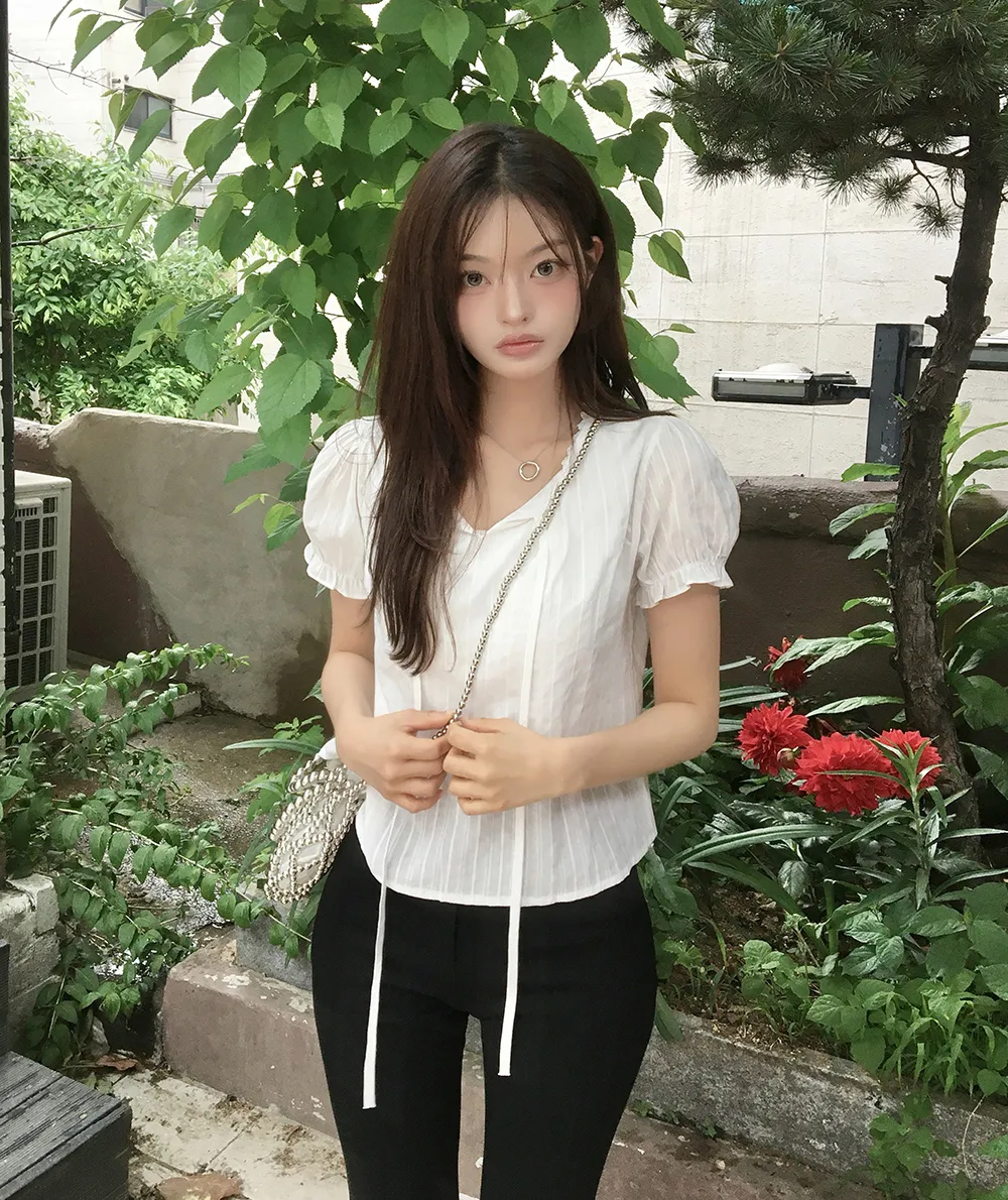 반팔 티셔츠 모델 착용 이미지-S3L1