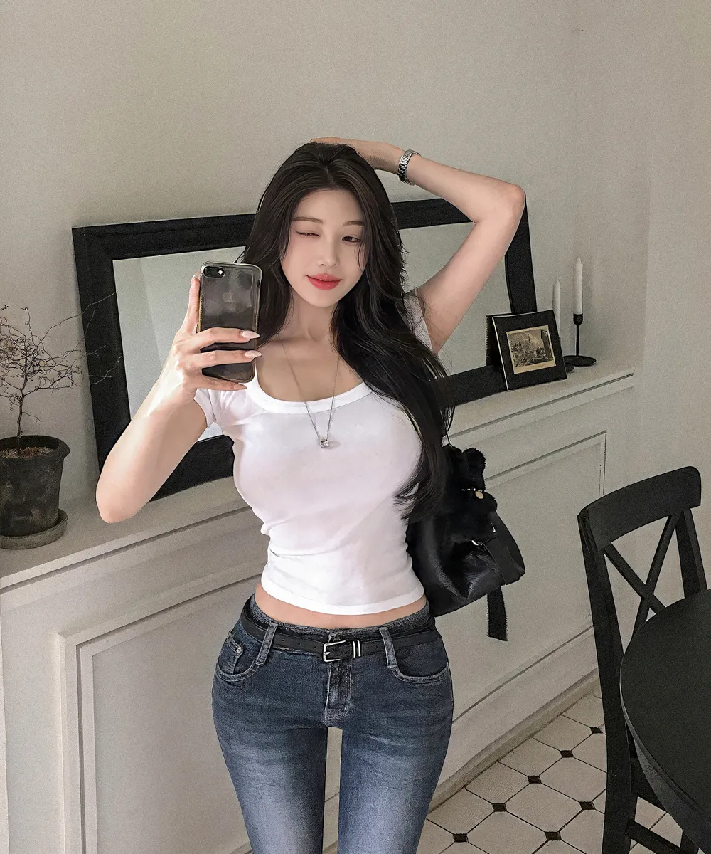 민소매 모델 착용 이미지-S1L32