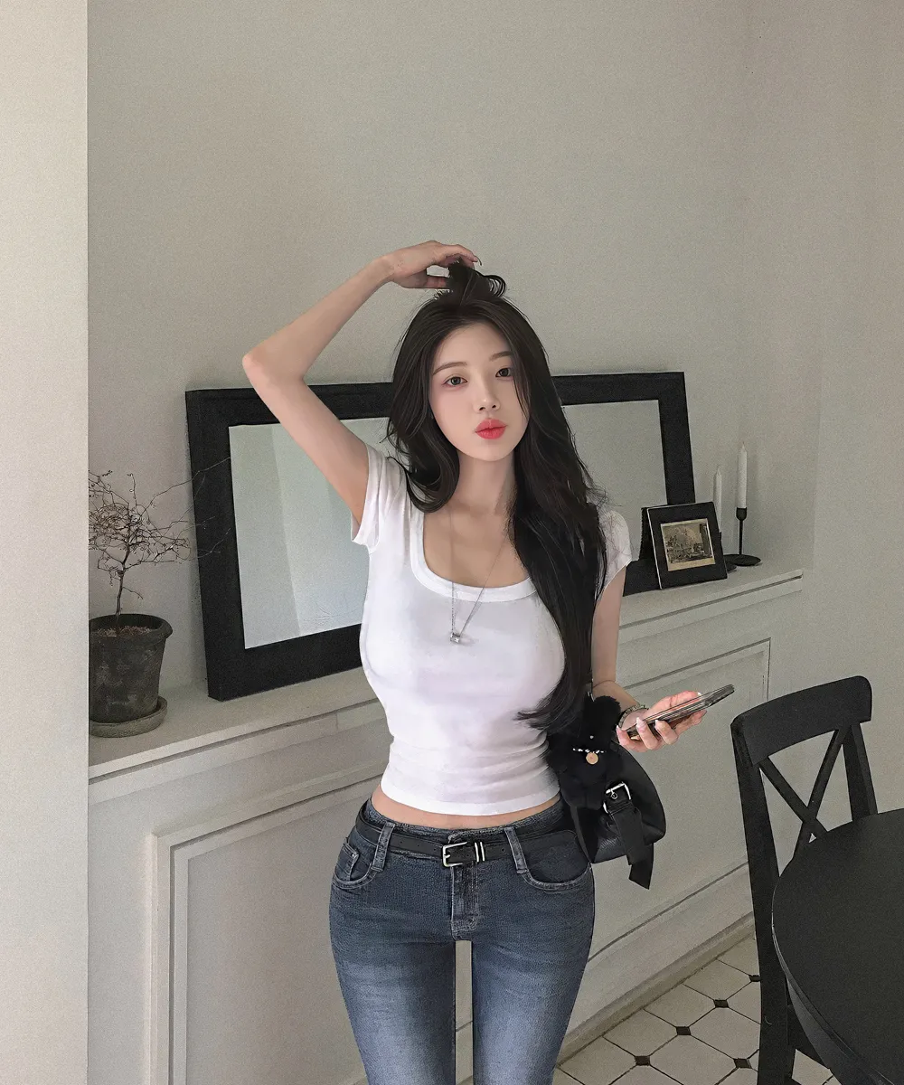 민소매 모델 착용 이미지-S1L31