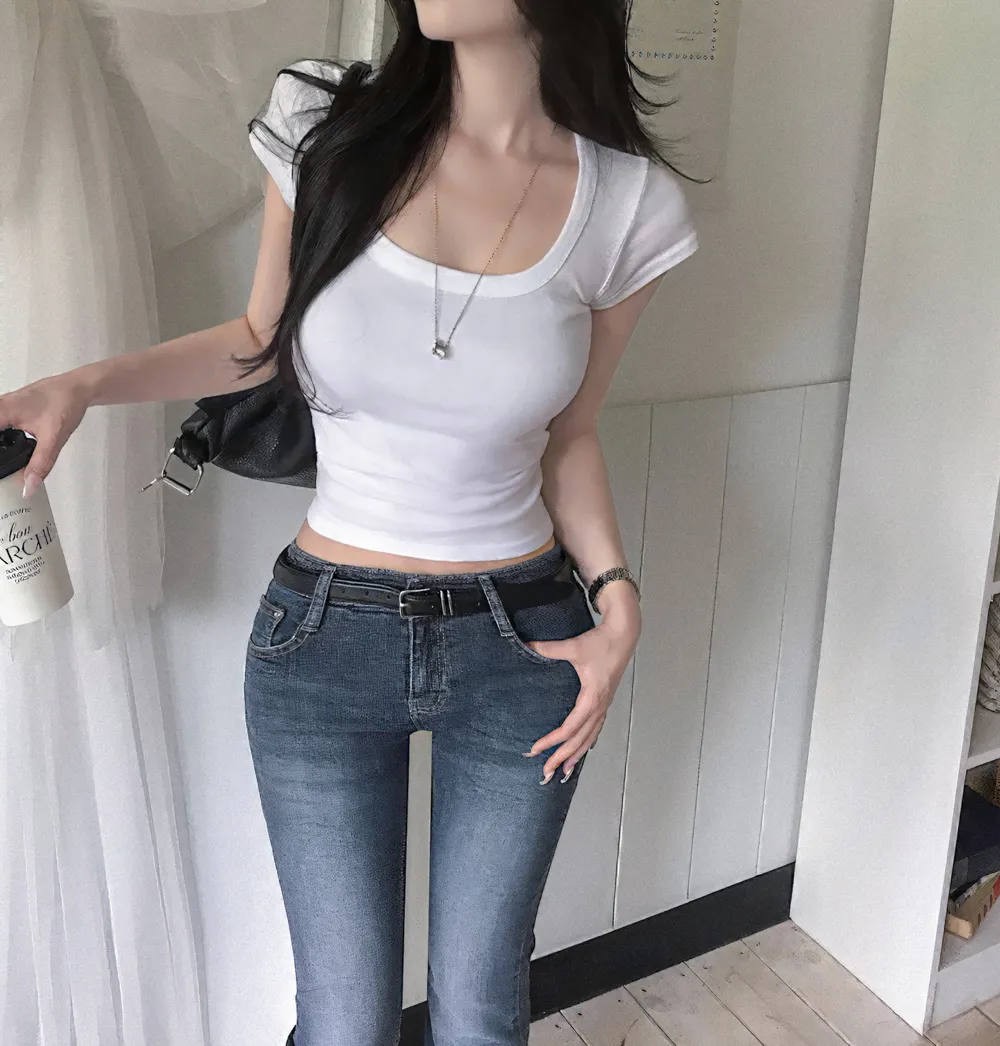 민소매 모델 착용 이미지-S1L24