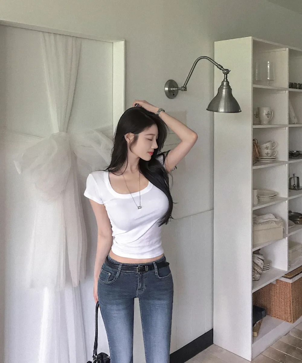 민소매 모델 착용 이미지-S1L27