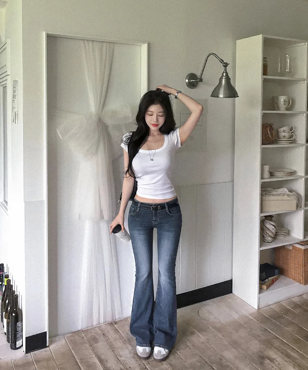 민소매 모델 착용 이미지-S1L42