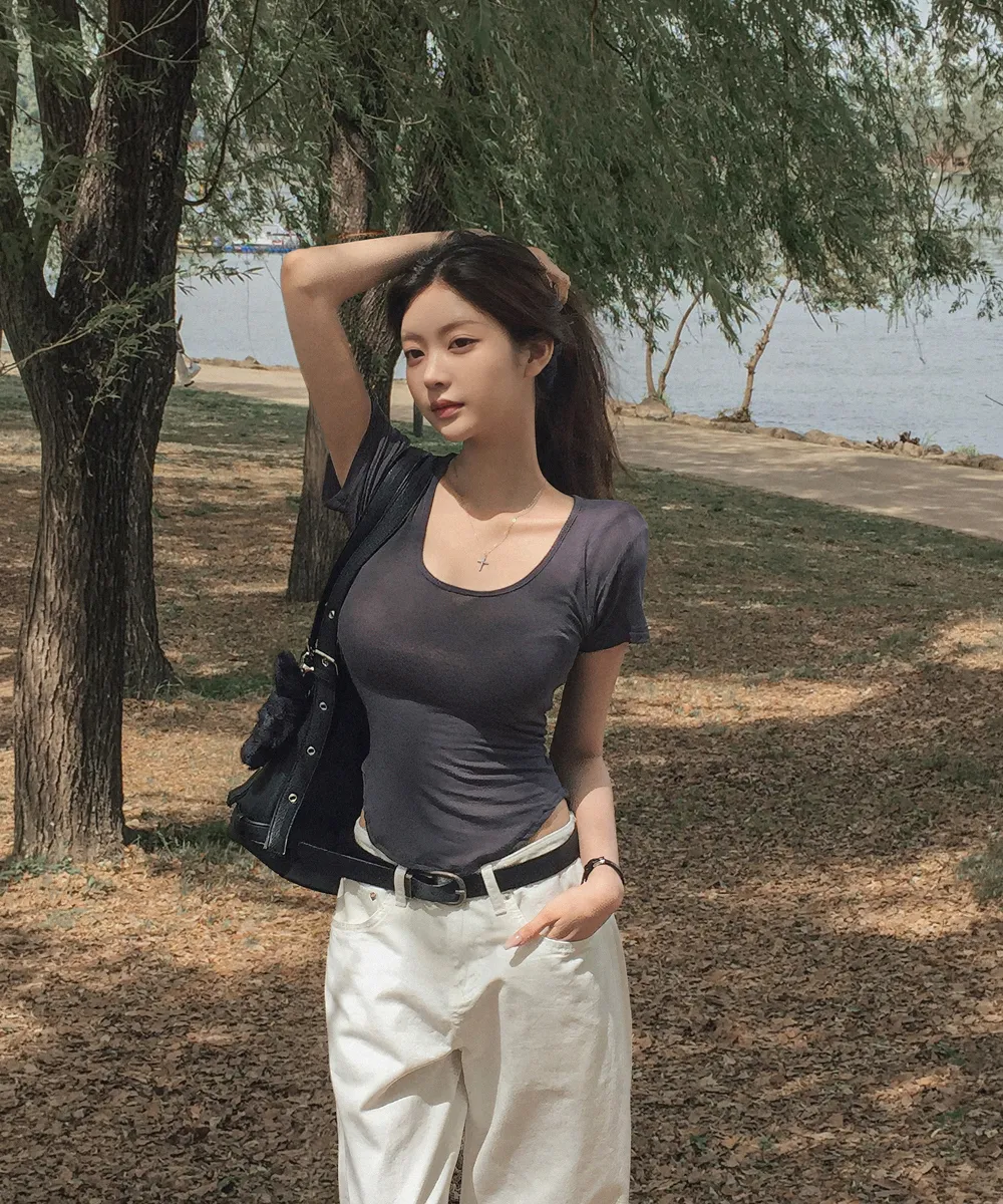 바지 모델 착용 이미지-S2L18