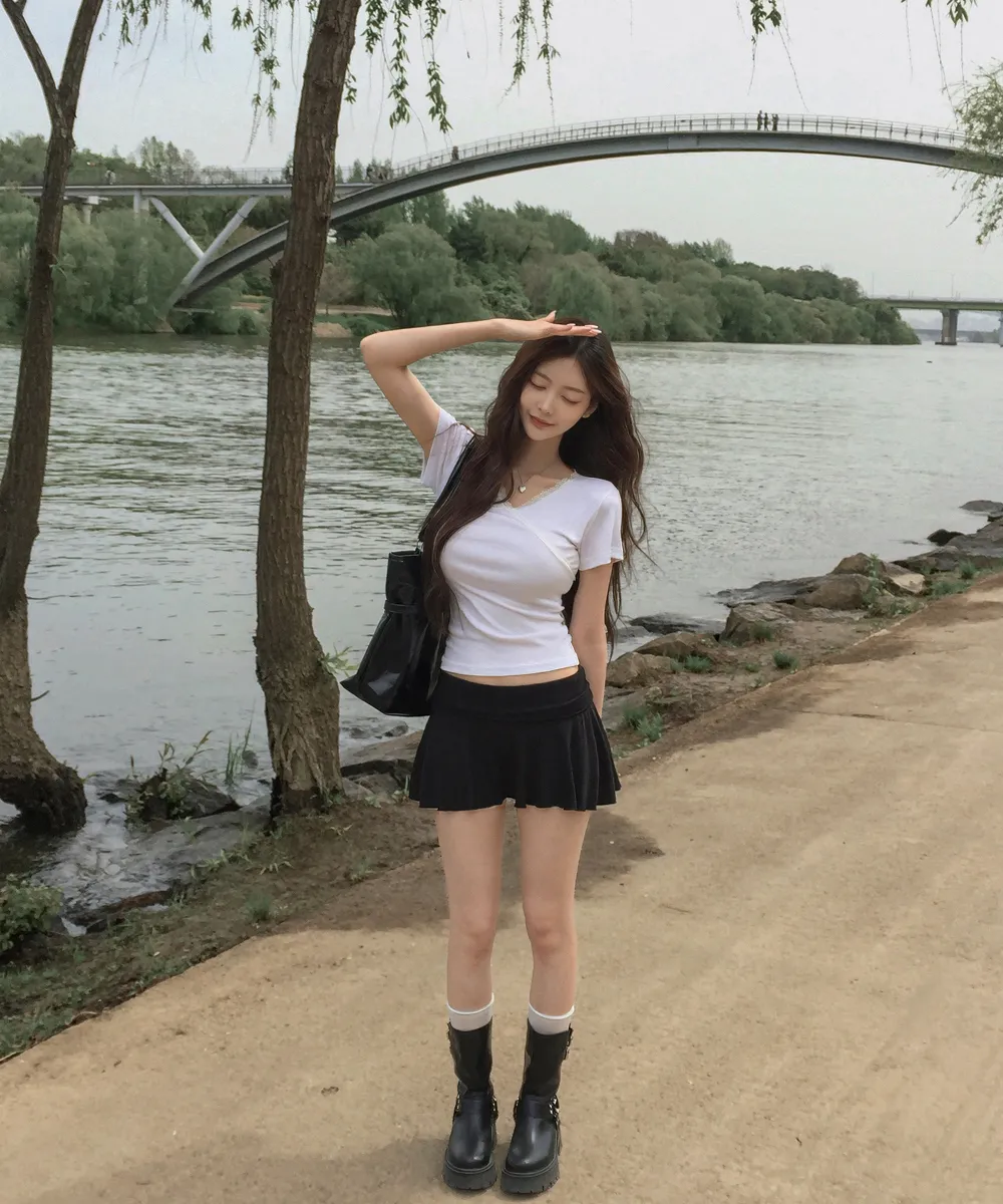 미니 스커트 모델 착용 이미지-S2L21