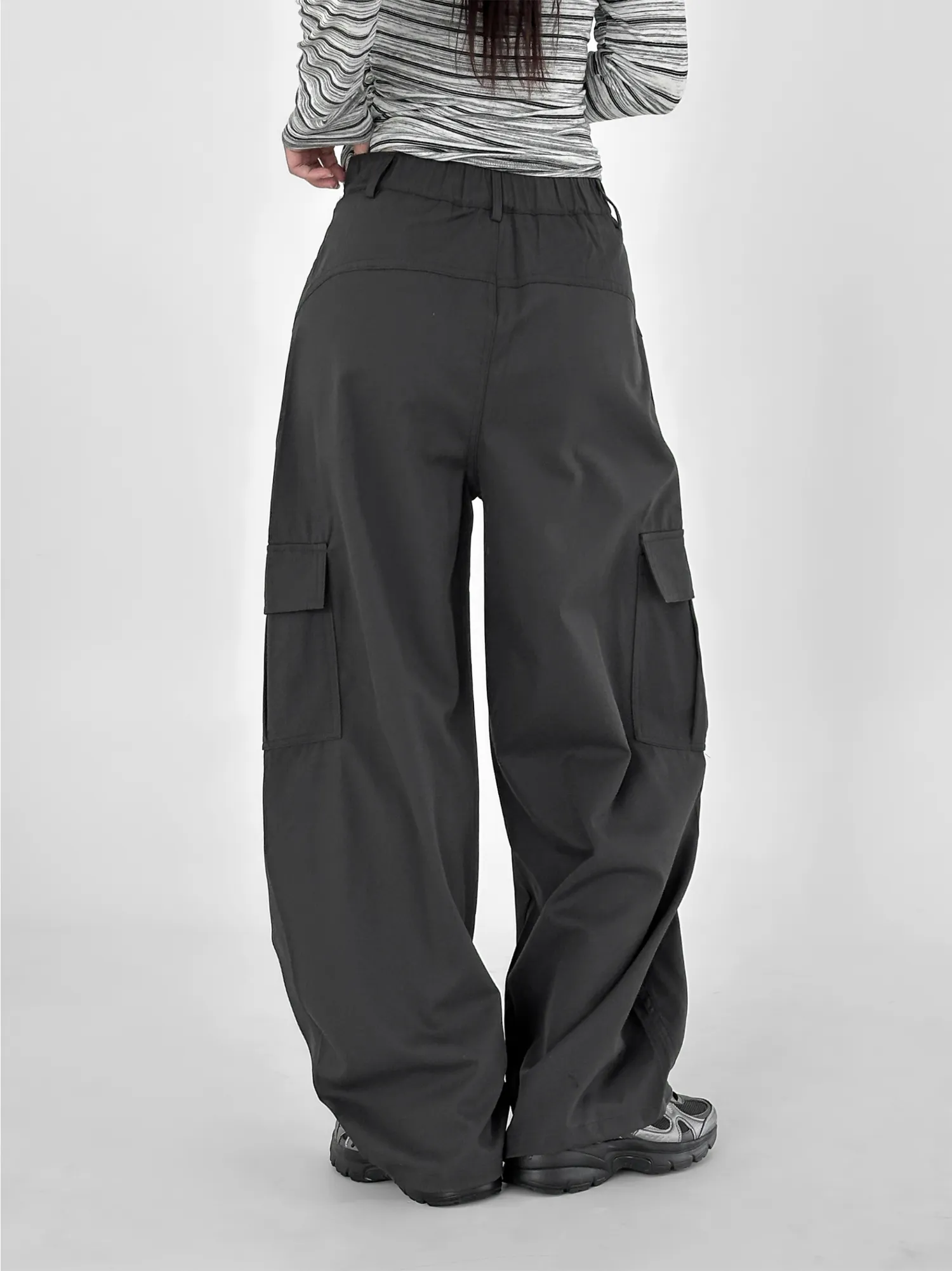 바지 모델 착용 이미지-S1L7