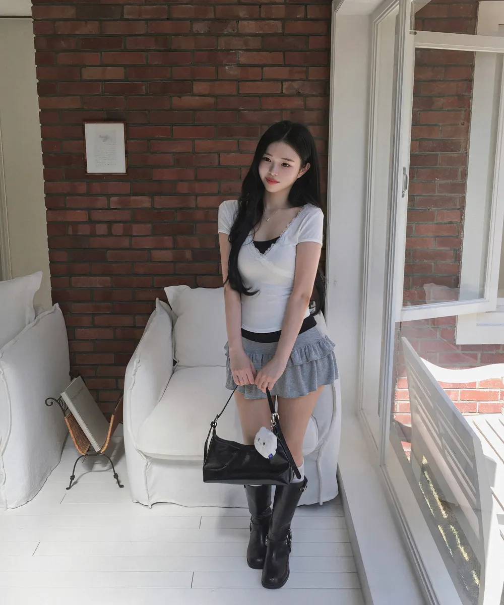 민소매 모델 착용 이미지-S2L7