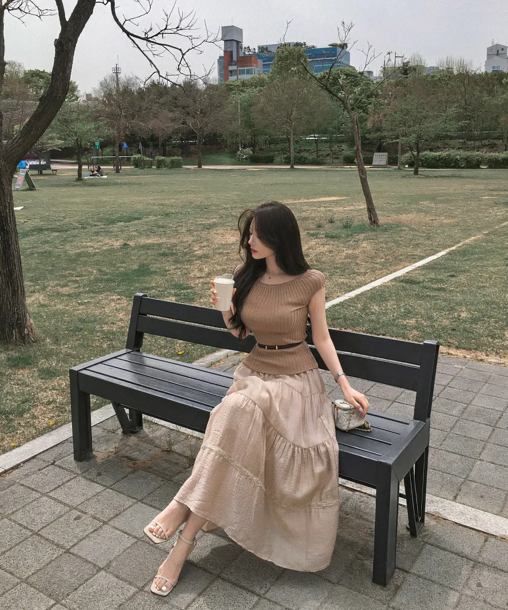 민소매 모델 착용 이미지-S2L12