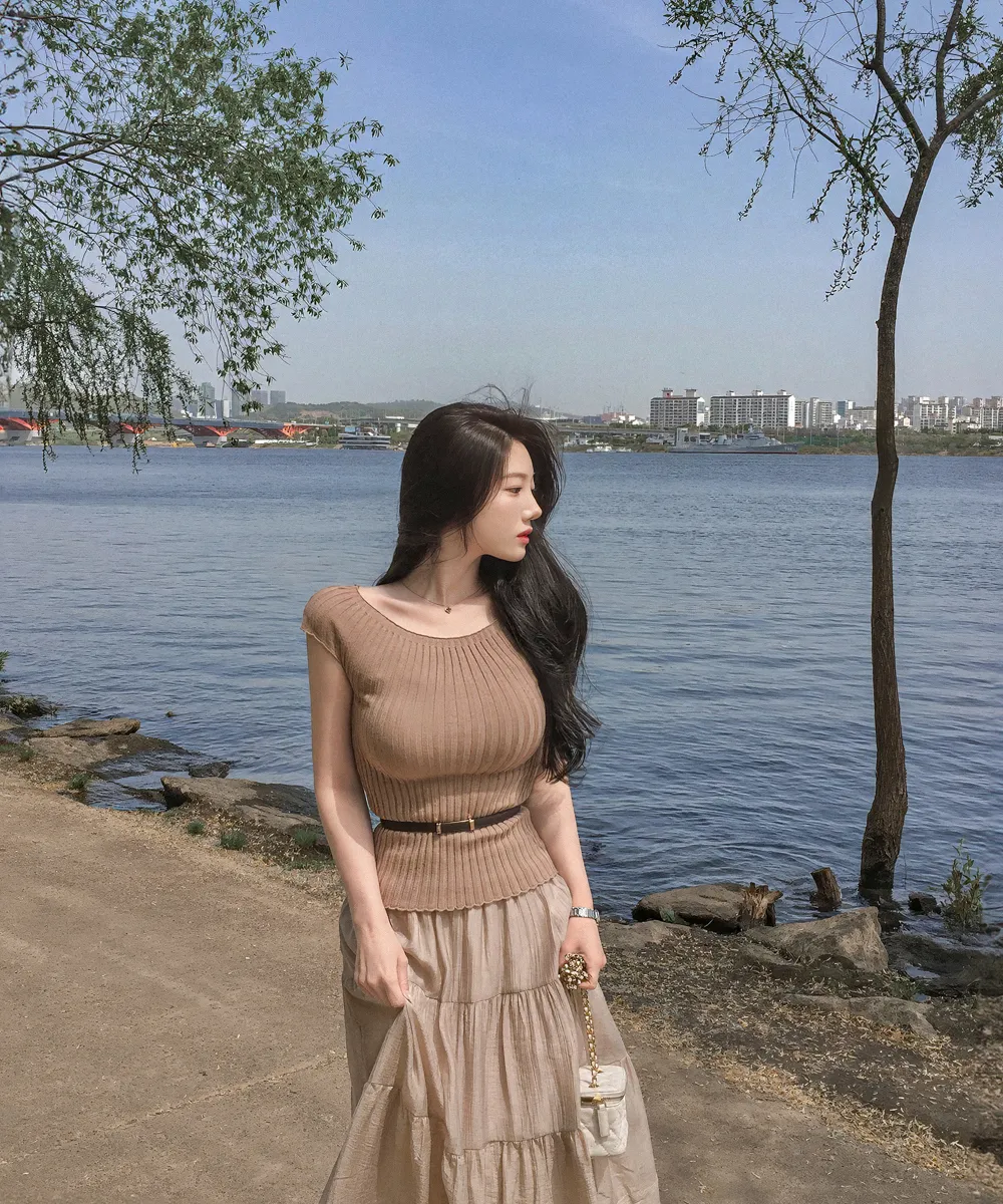 민소매 모델 착용 이미지-S2L20