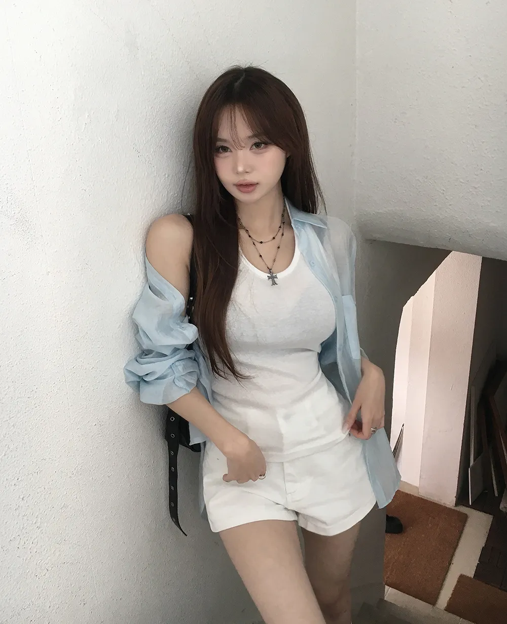민소매 모델 착용 이미지-S2L29