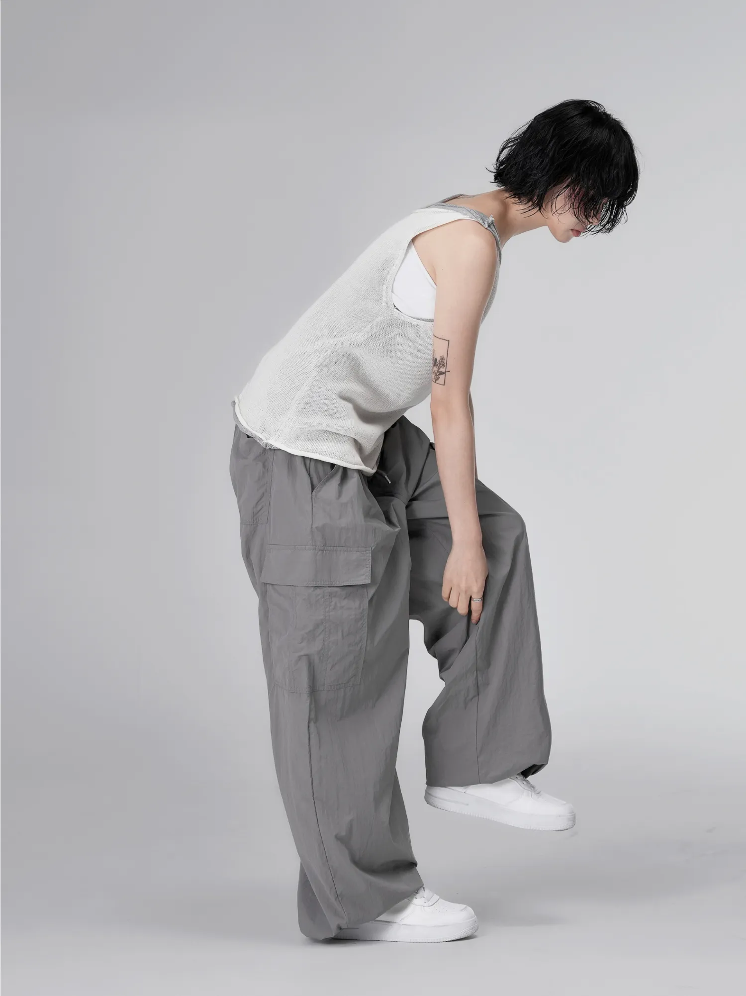 민소매 모델 착용 이미지-S1L31