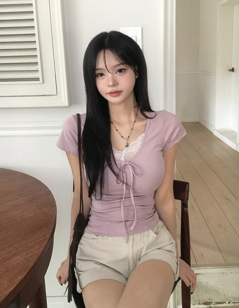 반바지 모델 착용 이미지-S2L21