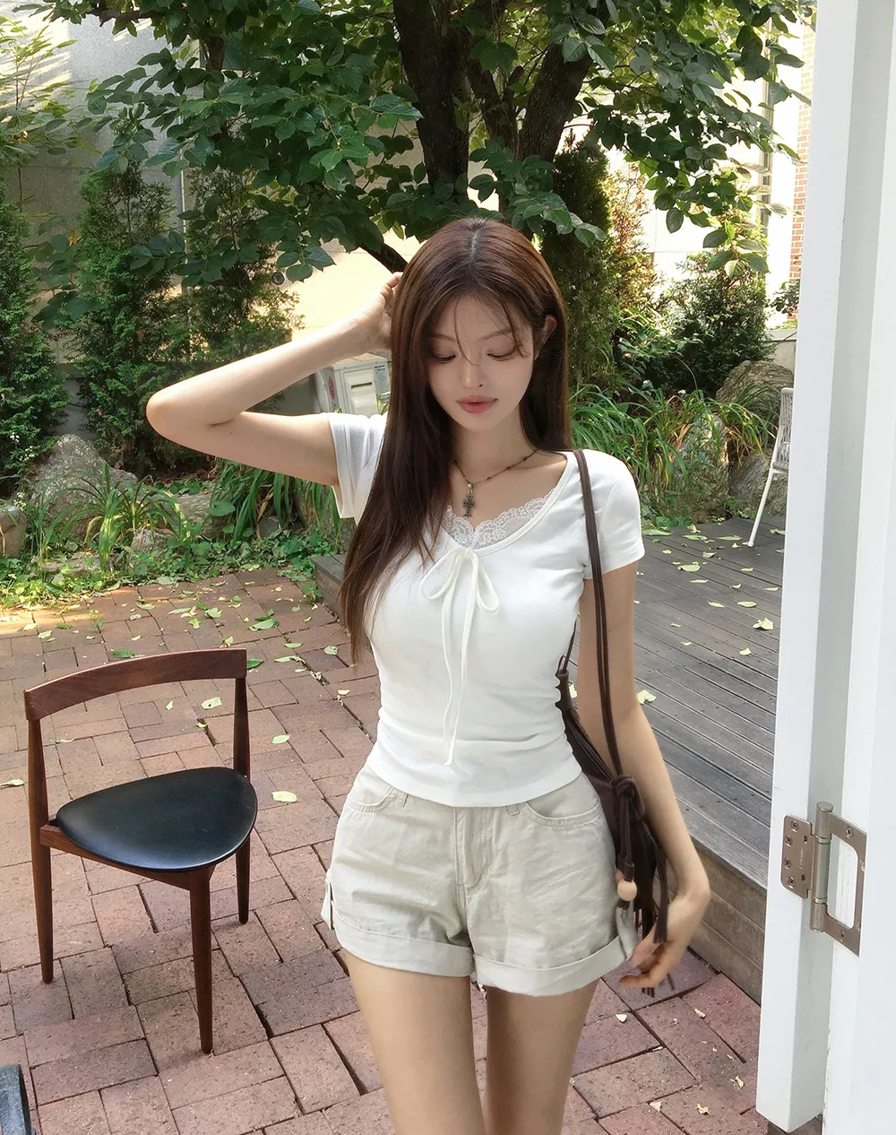 반바지 모델 착용 이미지-S2L24