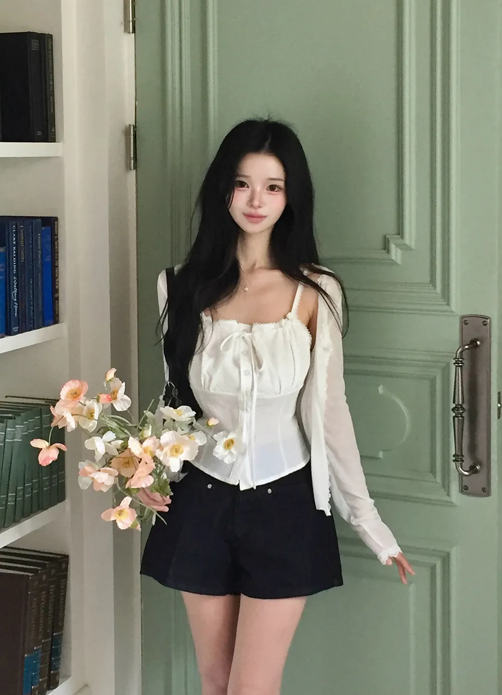 반바지 모델 착용 이미지-S2L33