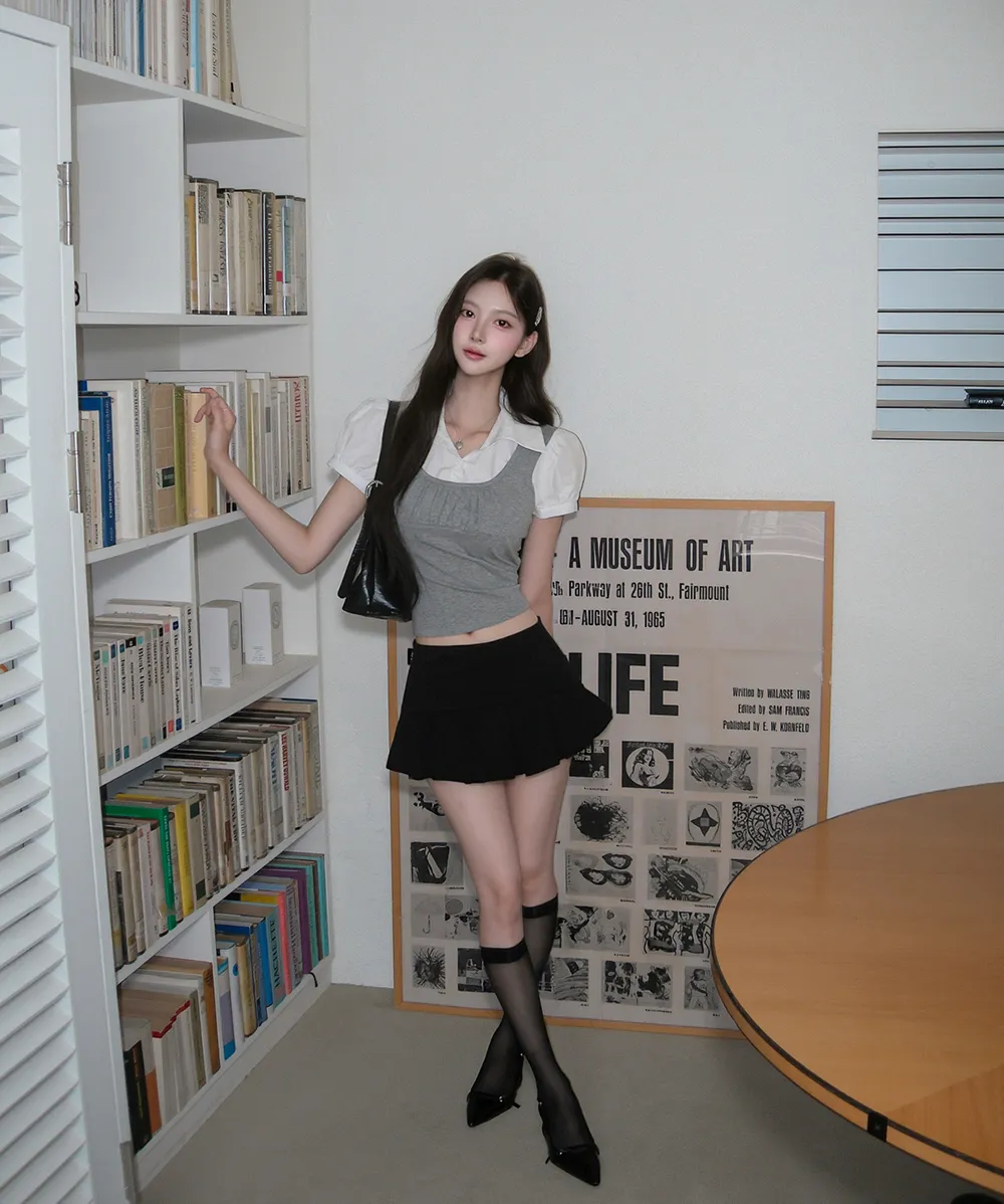 미니 스커트 모델 착용 이미지-S2L19