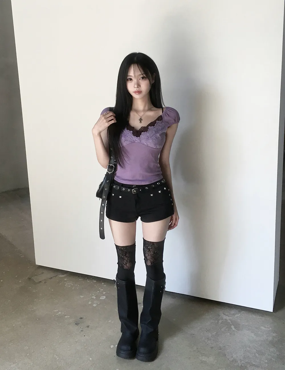 반바지 모델 착용 이미지-S3L17
