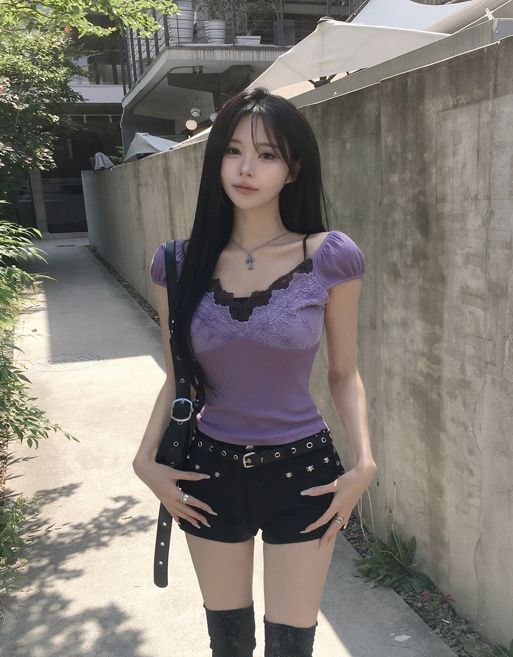 반바지 모델 착용 이미지-S3L12