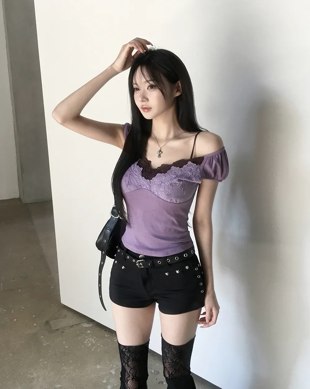 반바지 모델 착용 이미지-S3L20