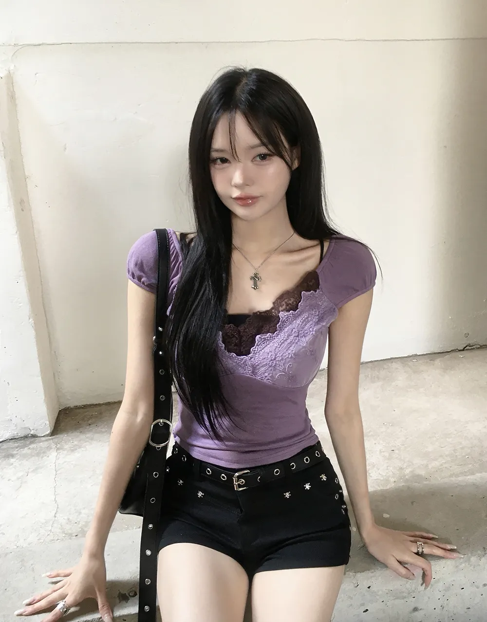 반바지 모델 착용 이미지-S3L14
