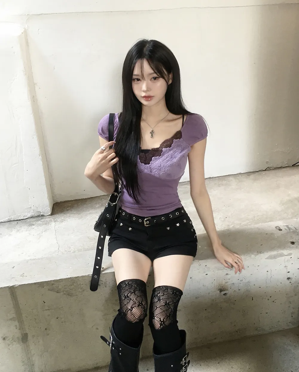 반바지 모델 착용 이미지-S3L15