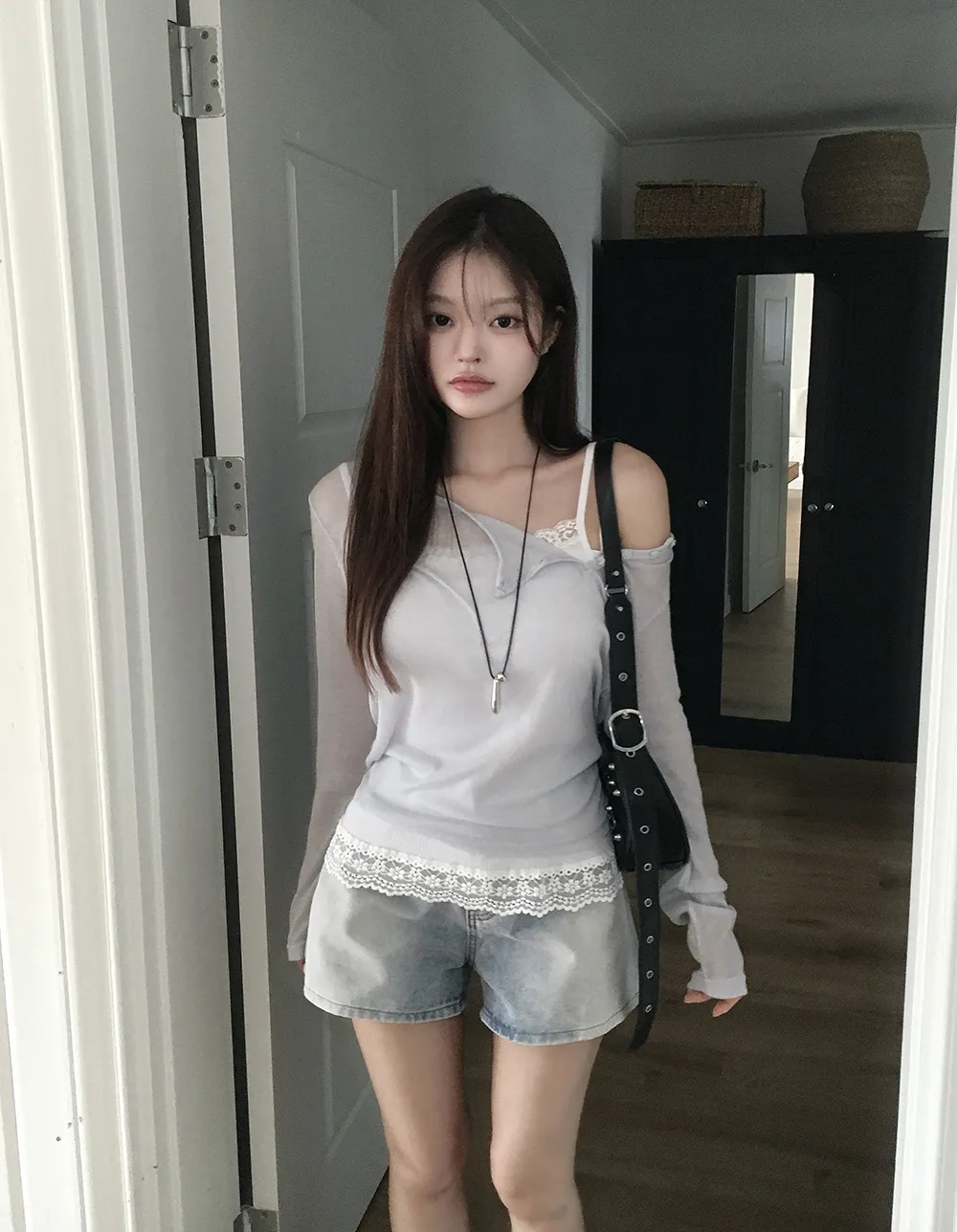 민소매 모델 착용 이미지-S5L4