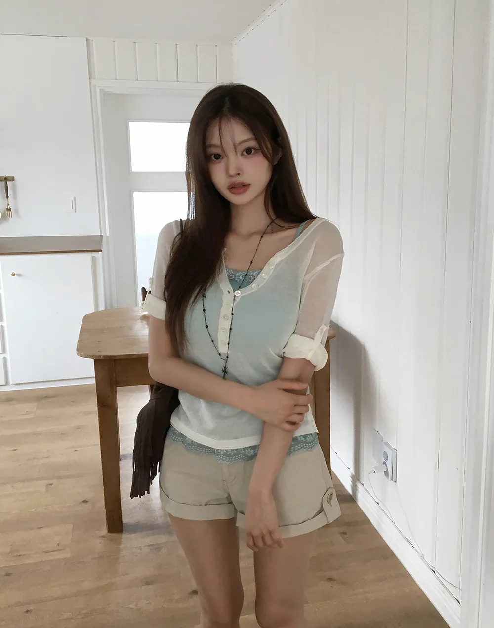 민소매 모델 착용 이미지-S3L36