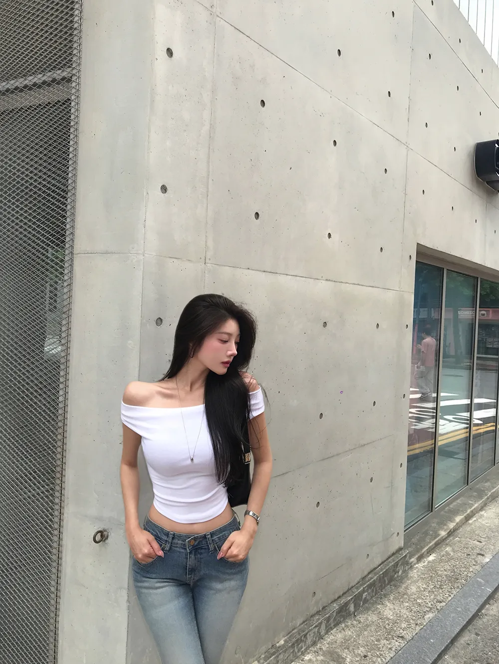 반팔 티셔츠 모델 착용 이미지-S1L59