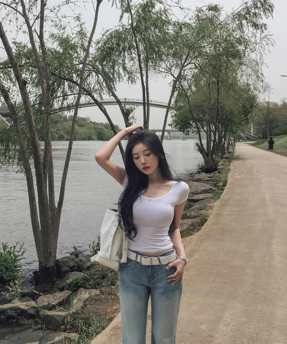 민소매 모델 착용 이미지-S2L2
