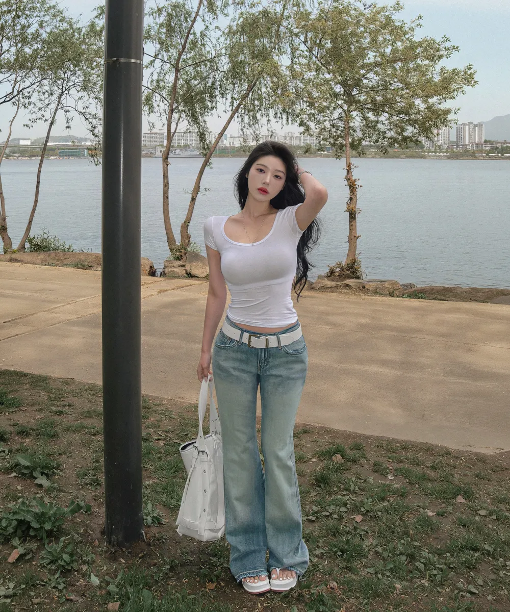민소매 모델 착용 이미지-S2L17
