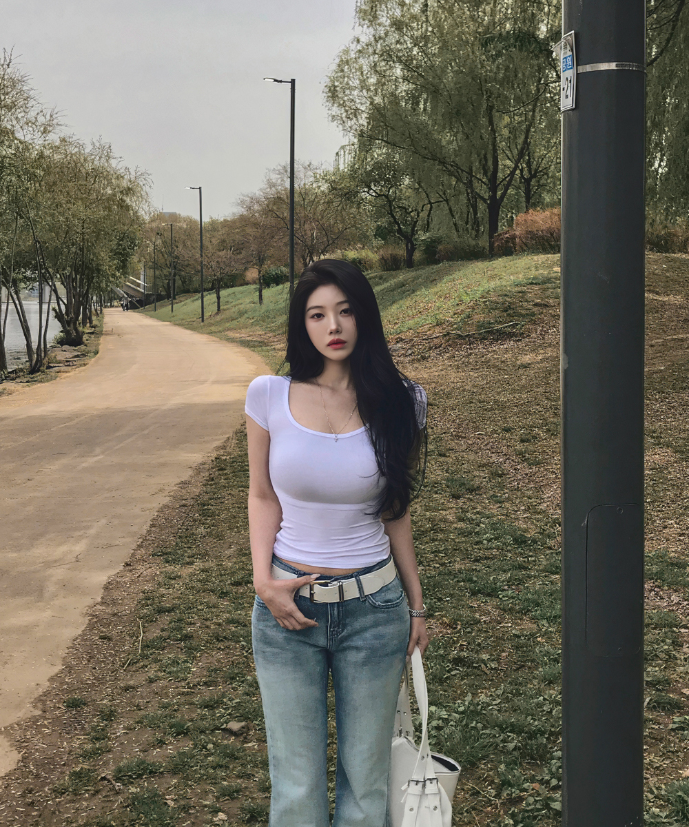 민소매 모델 착용 이미지-S2L16