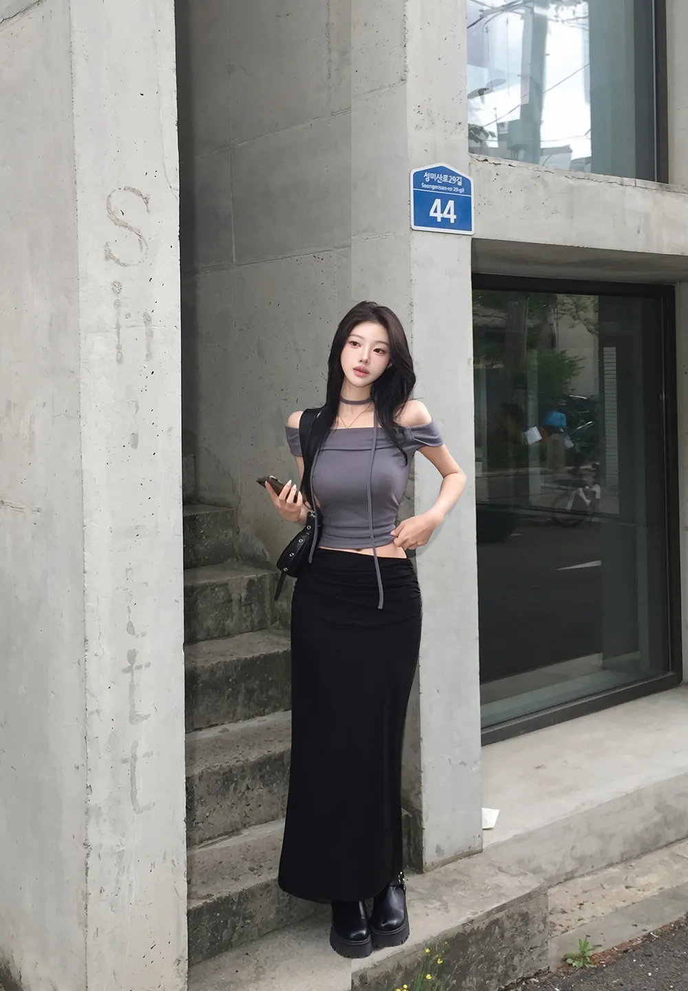 롱 스커트 모델 착용 이미지-S2L8