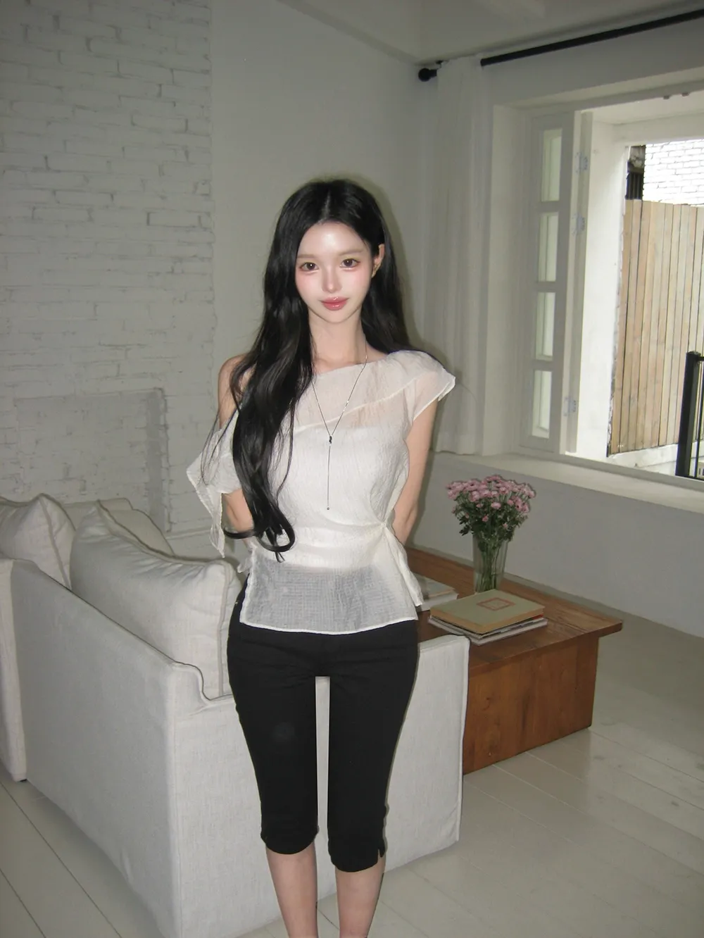 반팔 티셔츠 모델 착용 이미지-S1L19