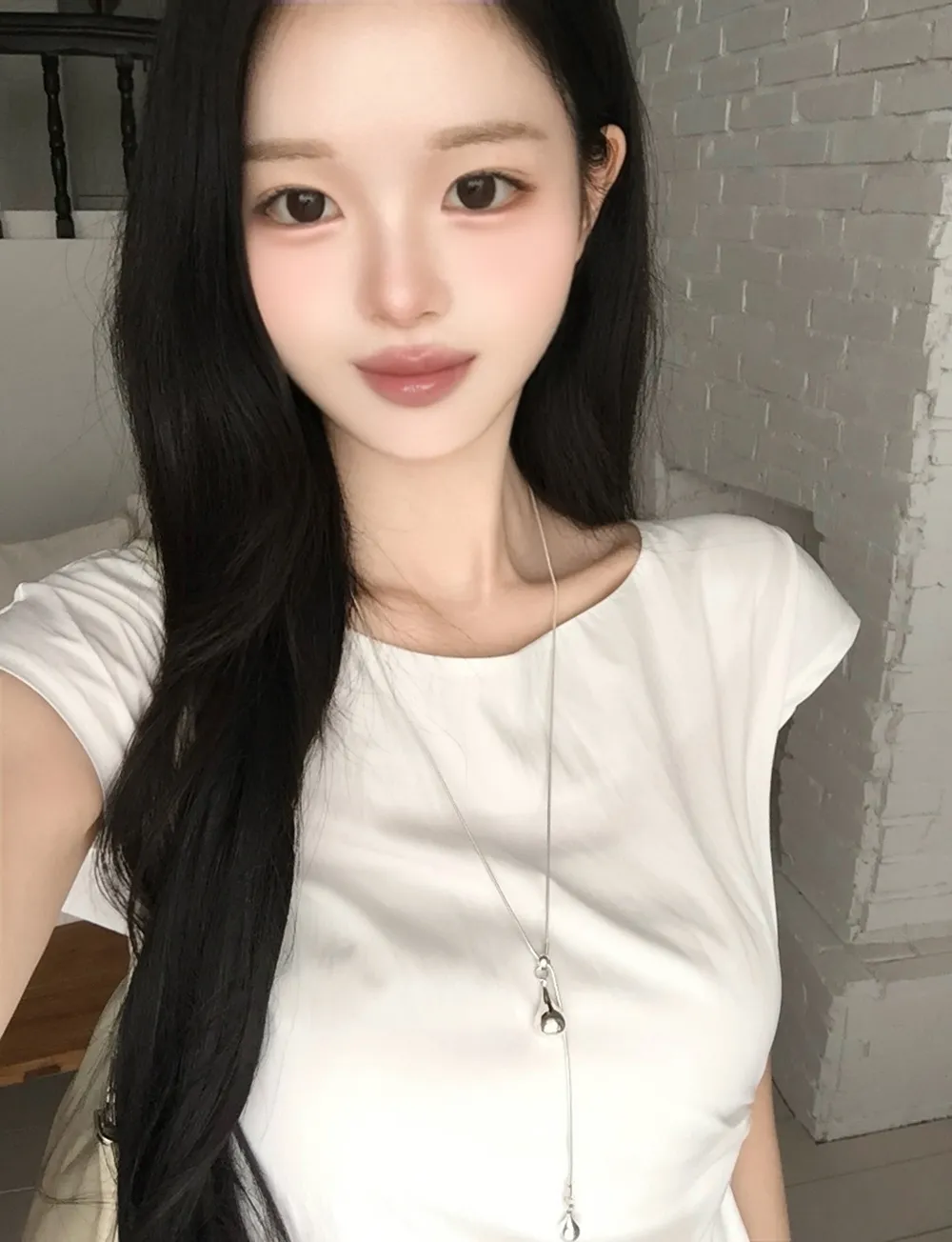 민소매 모델 착용 이미지-S1L48