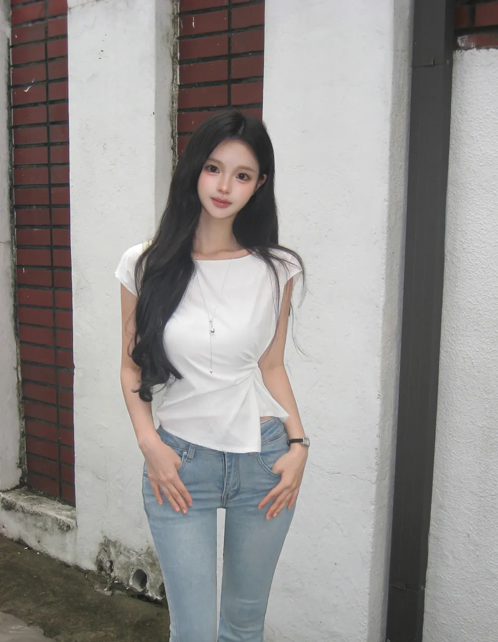 민소매 모델 착용 이미지-S1L42