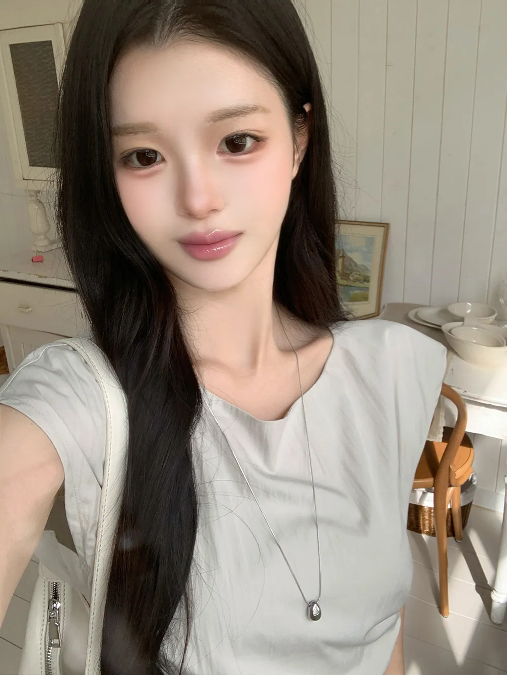 민소매 모델 착용 이미지-S1L25