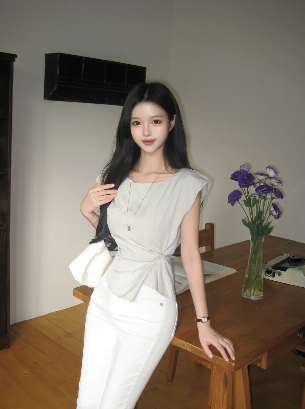 민소매 모델 착용 이미지-S1L34