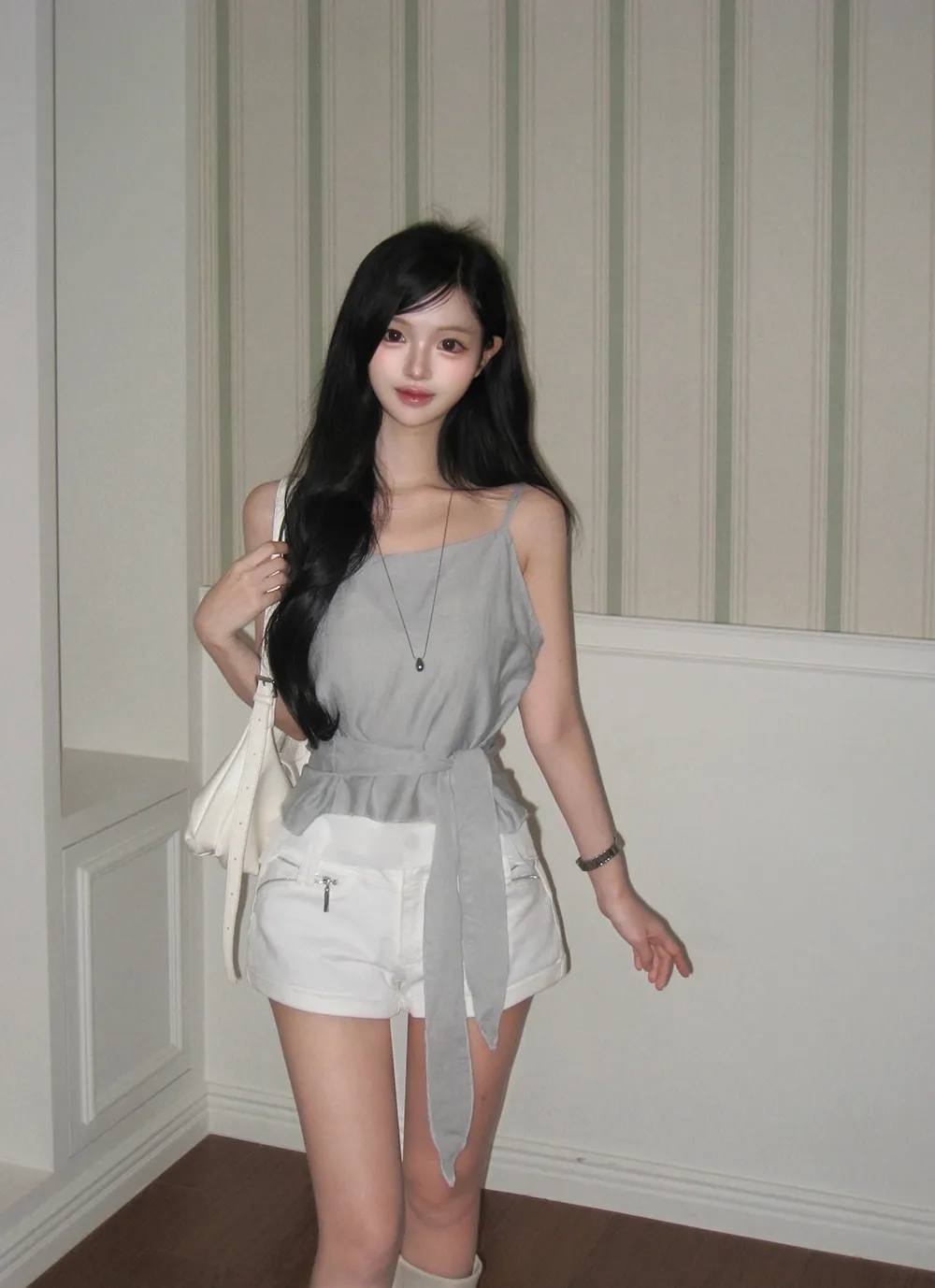 반바지 모델 착용 이미지-S1L39