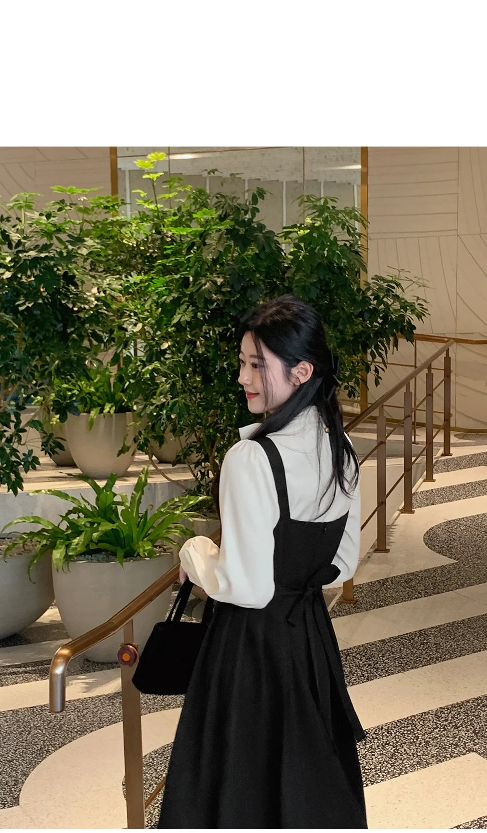 레나 라운드 타이 퍼프 블라우스