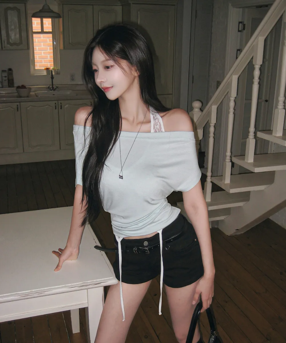 반팔 티셔츠 모델 착용 이미지-S4L57