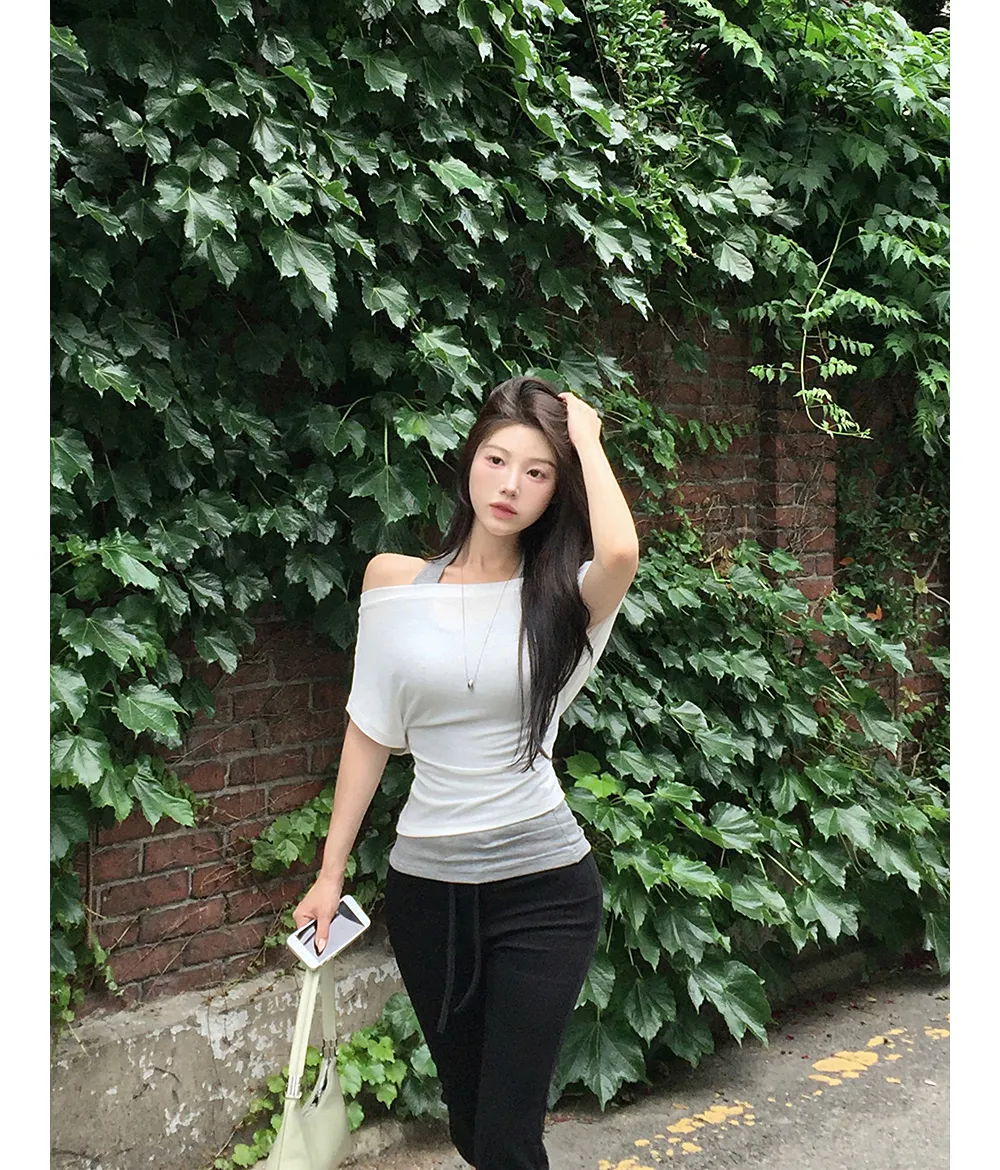 반팔 티셔츠 모델 착용 이미지-S4L83