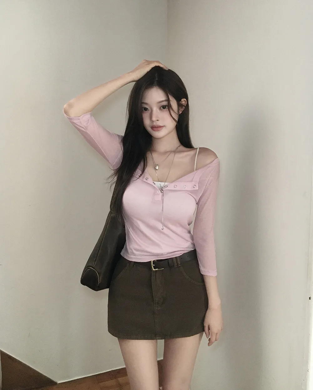 미니 스커트 모델 착용 이미지-S4L18