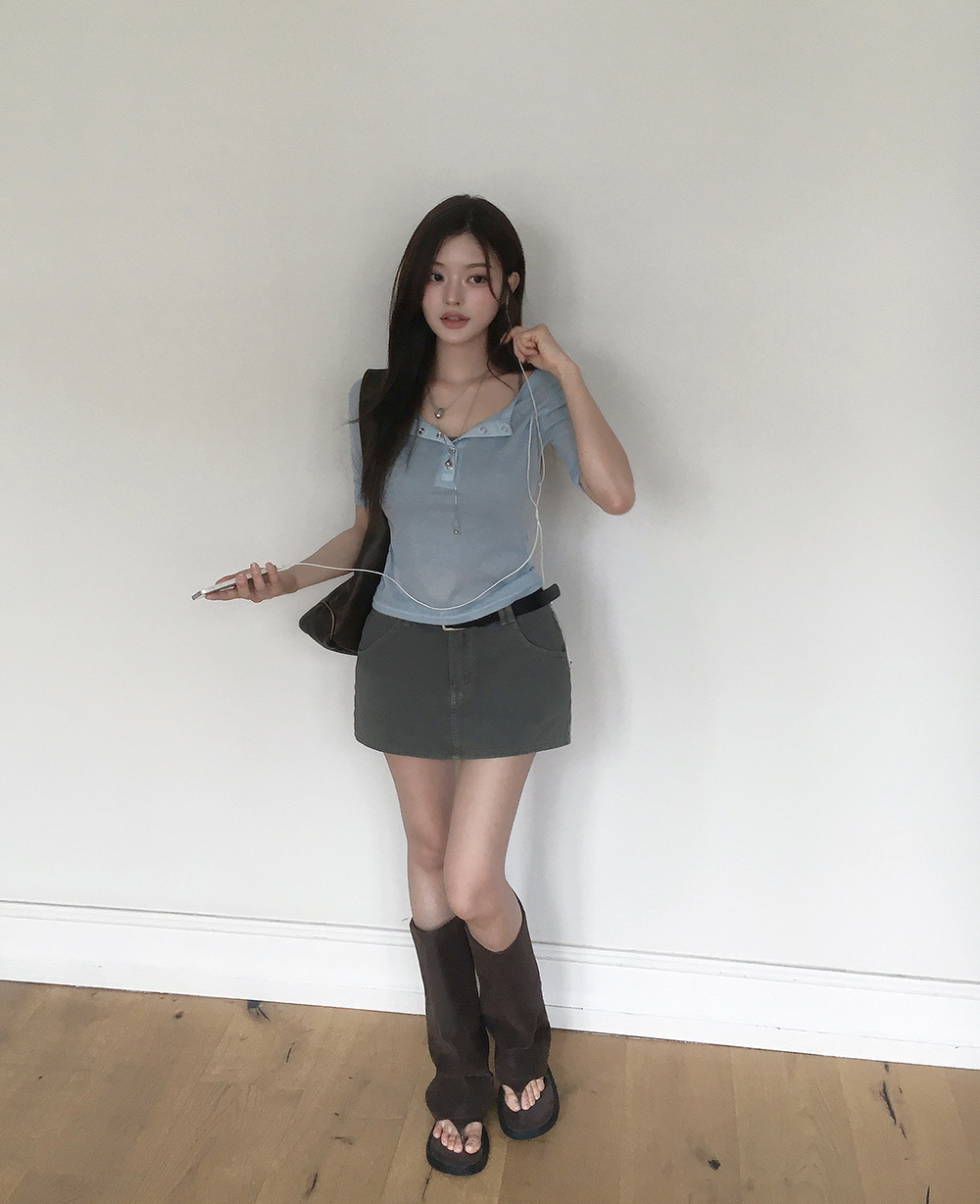 미니 스커트 모델 착용 이미지-S3L5