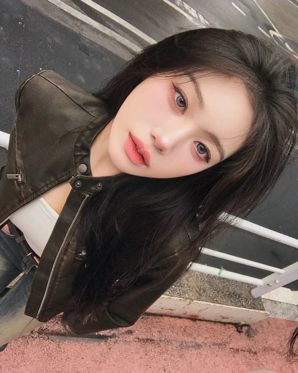 재킷 모델 착용 이미지-S4L56
