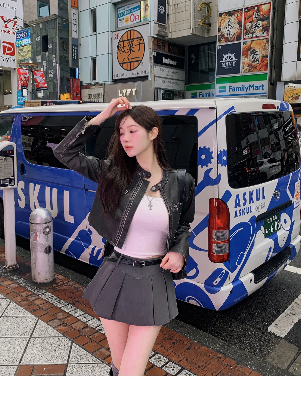 재킷 모델 착용 이미지-S4L71